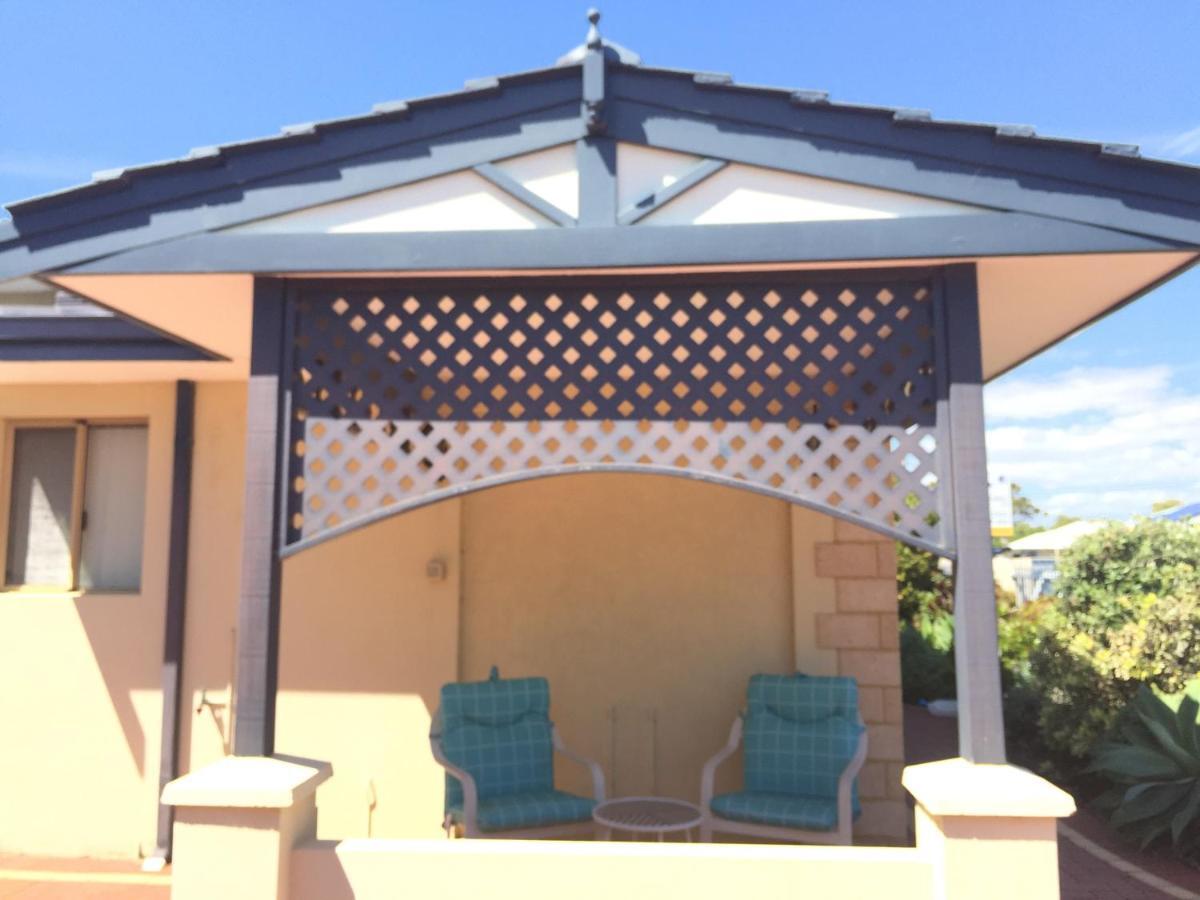 The Royal Dolphin Bed & Breakfast Safety Bay Rockingham Exterior foto